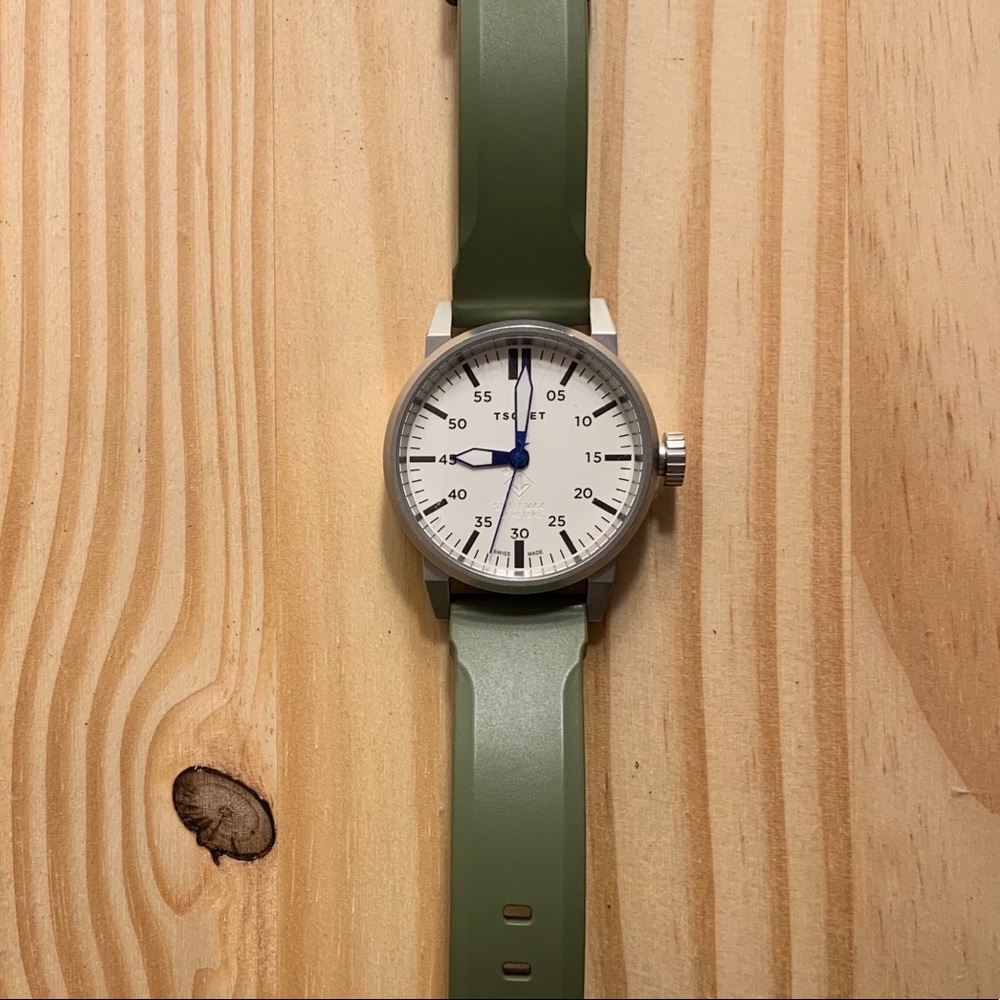 Sleek Tsovet watch, simple yet sexy